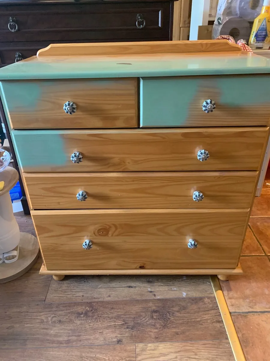 Chest of drawers - Image 1