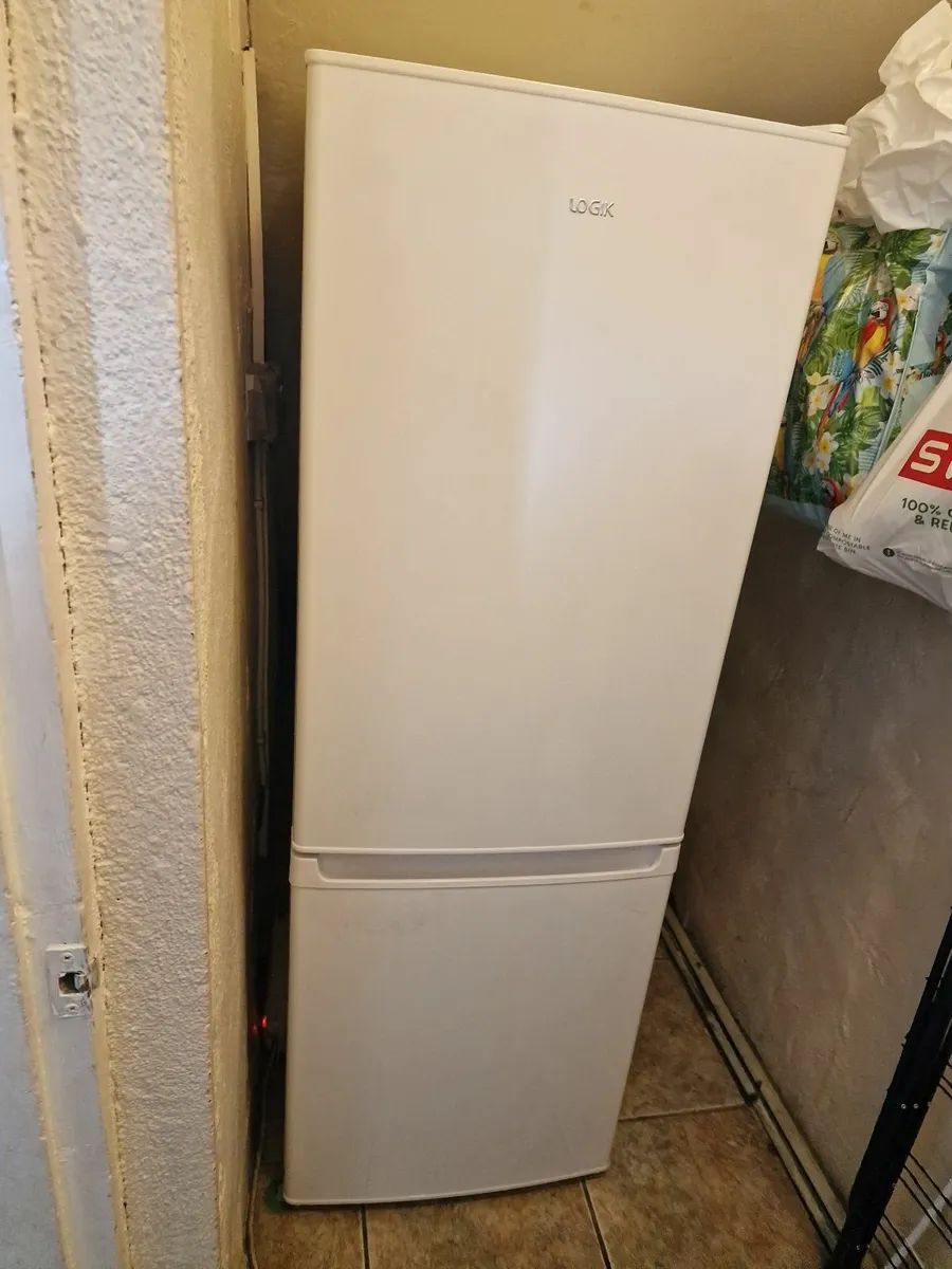 Fridge freezer - Image 2