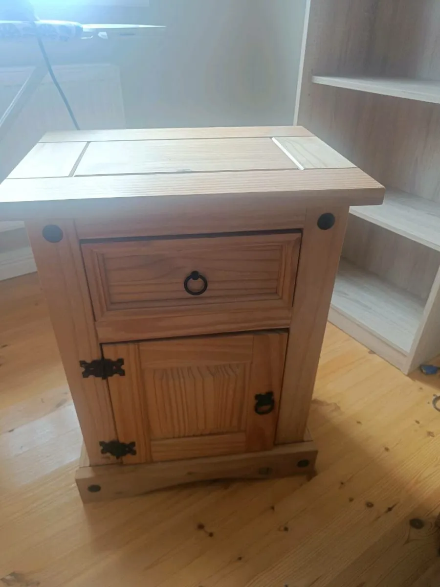 Bedside locker and chest of drawers - Image 4