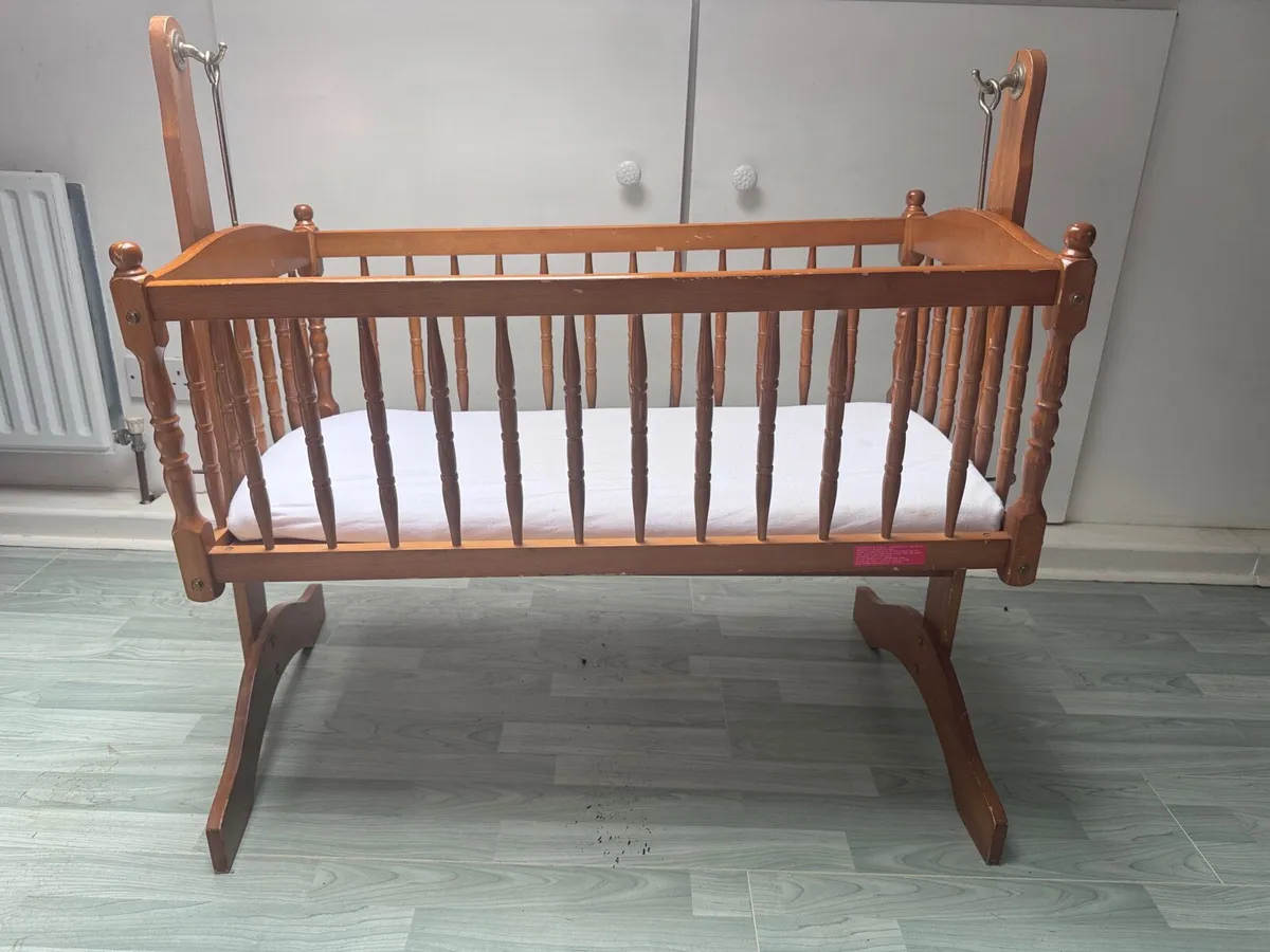 Vintage rocking cradle - Image 3