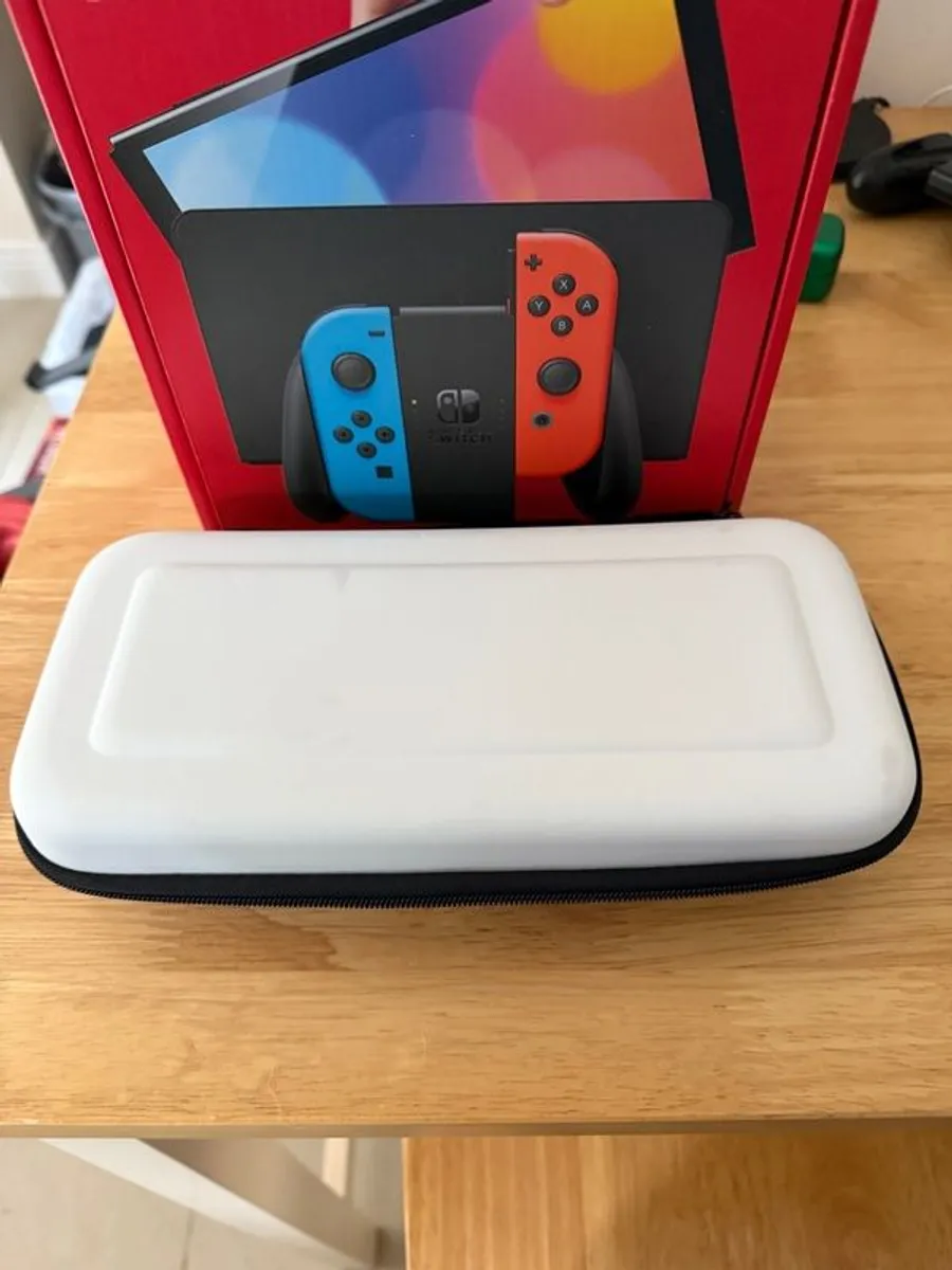 Nintendo Switch OLED (Like new) - Image 4