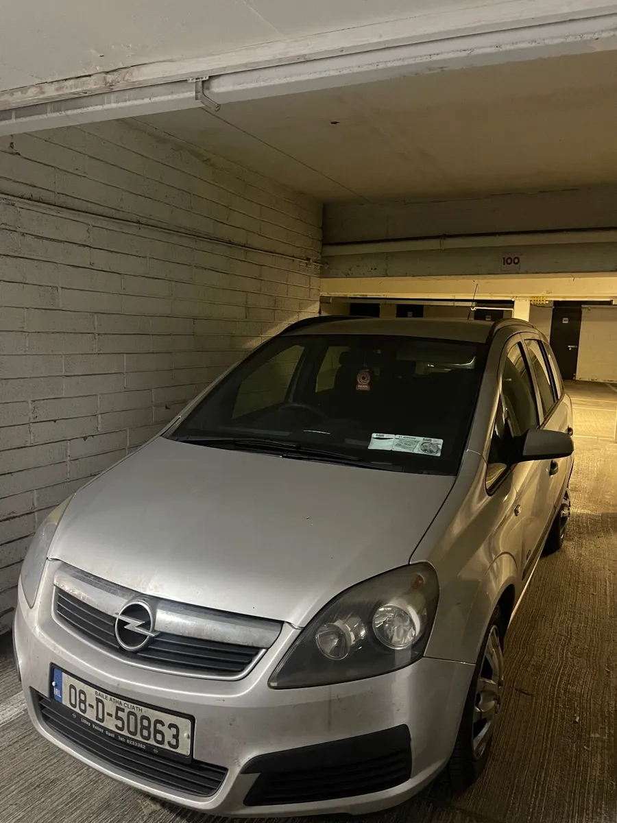 Opel Zafira 2008 - Image 1