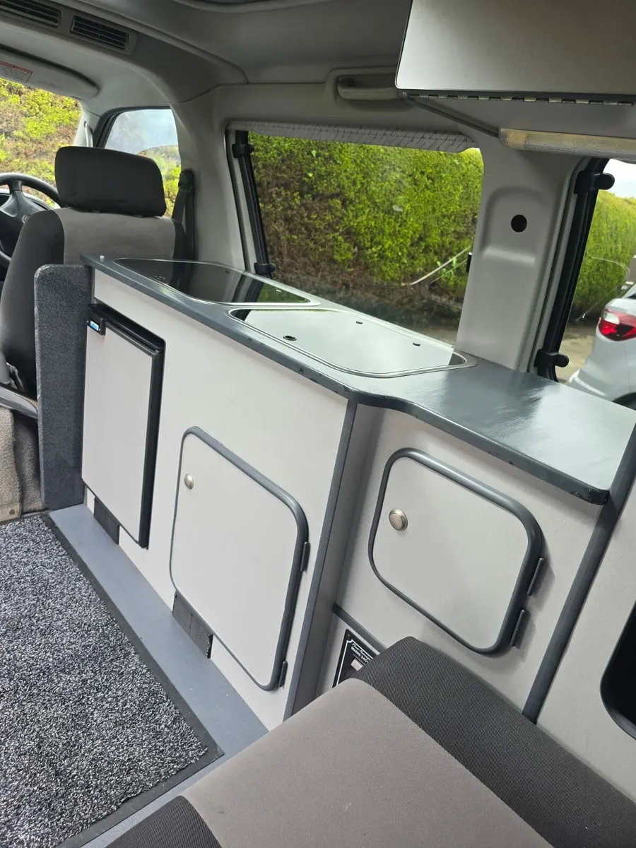 Mazda bongo - Image 3