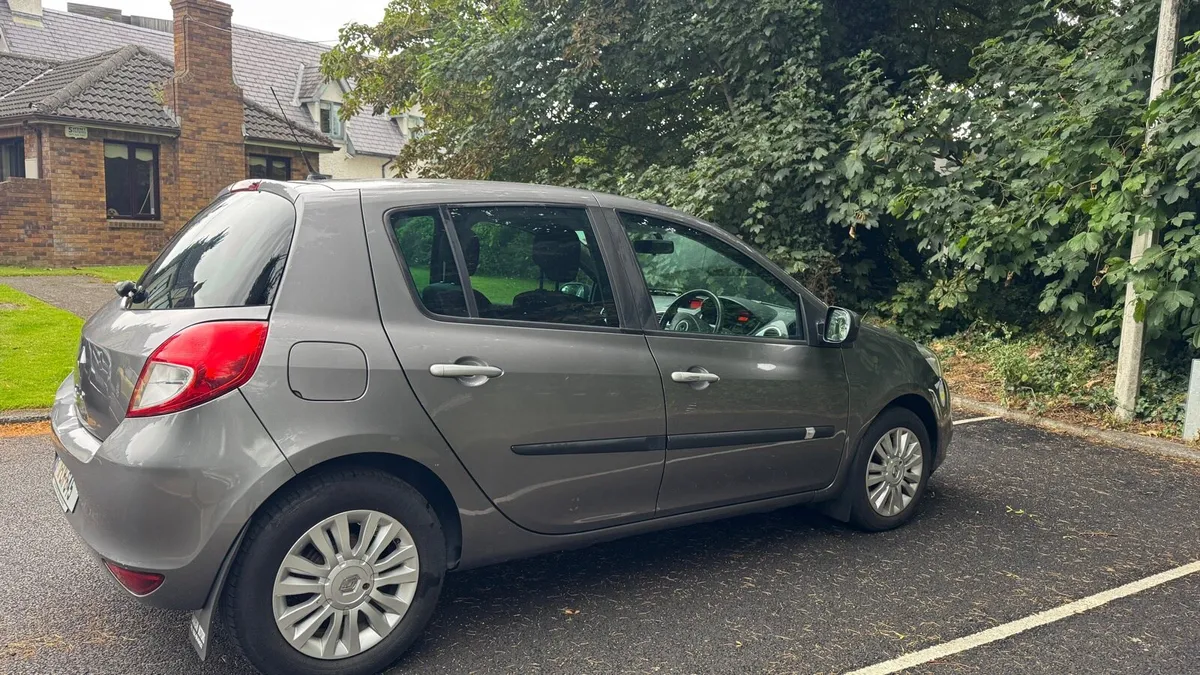 Renault Clio 2011 - Image 4