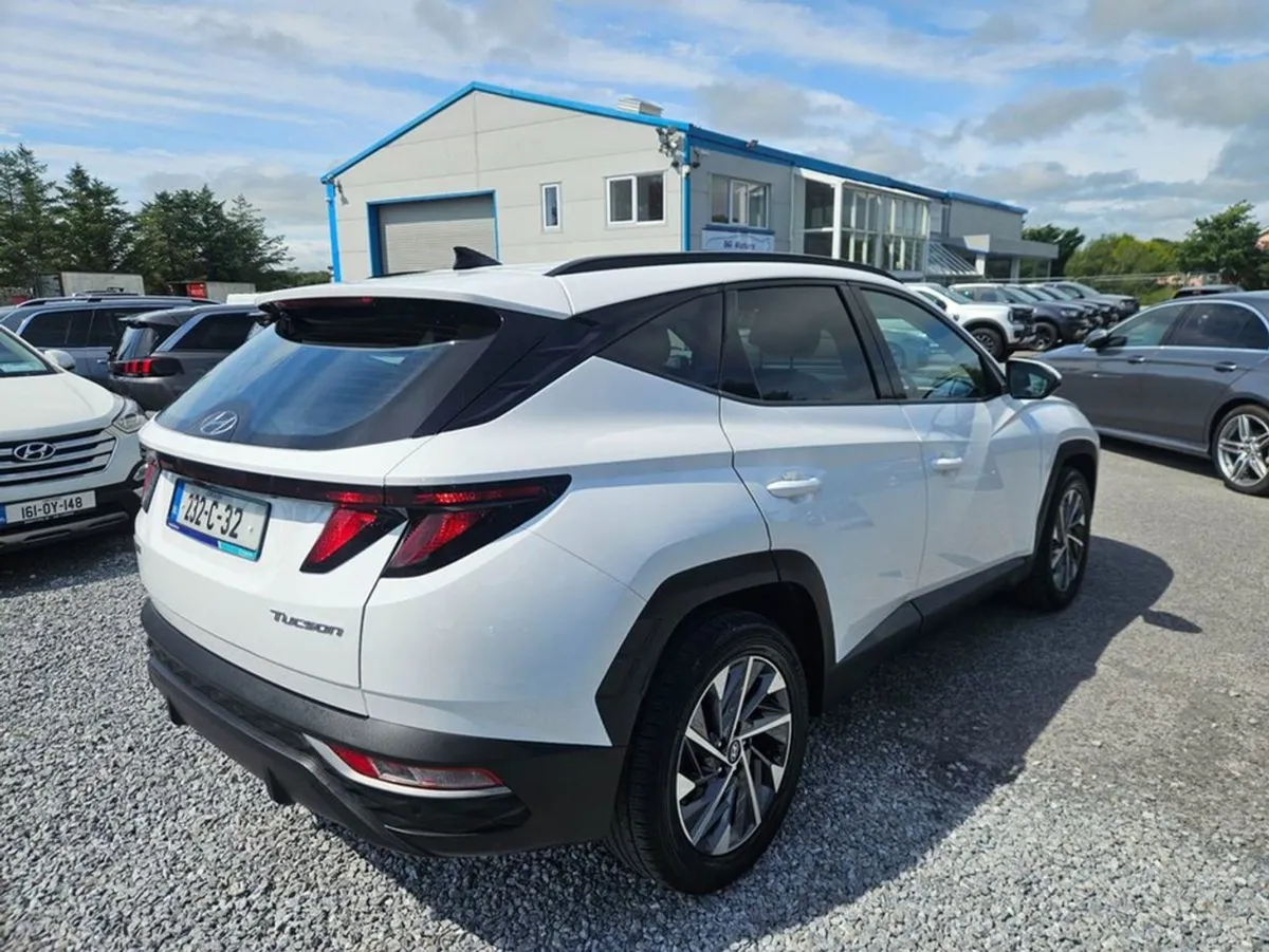 Hyundai Tucson Executive 5DR - Image 3