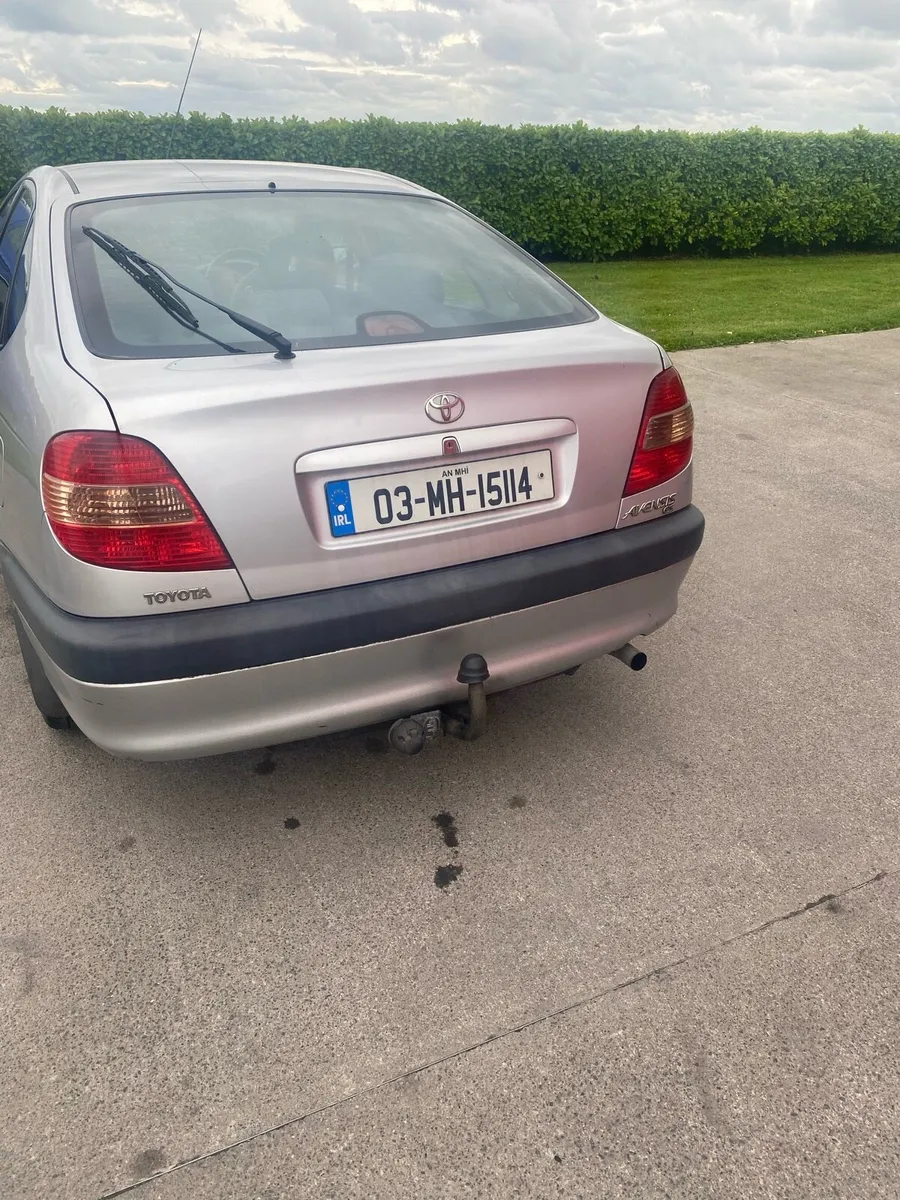 Toyota avensis 2 lt diesel for sale - Image 3