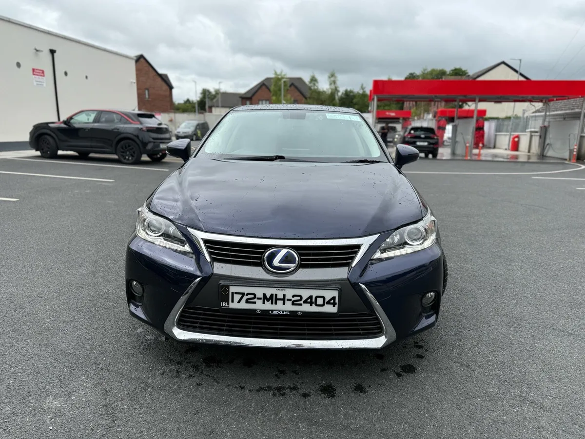 Lexus CT200 - Image 2