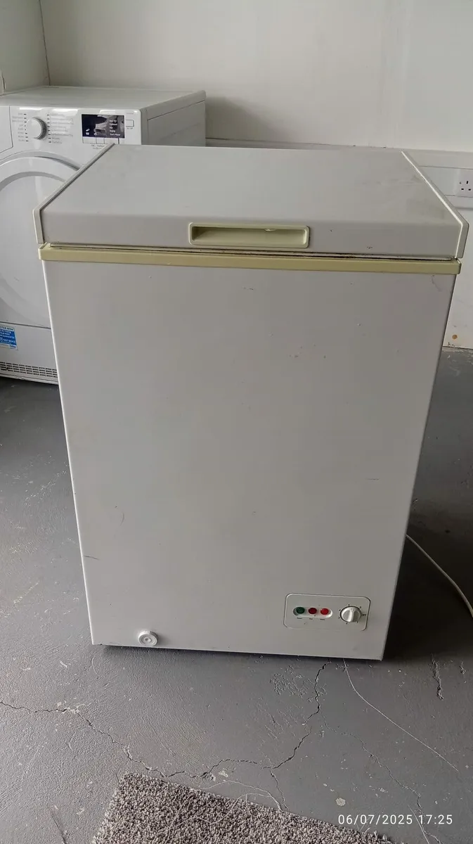 Chest Freezer - Image 4