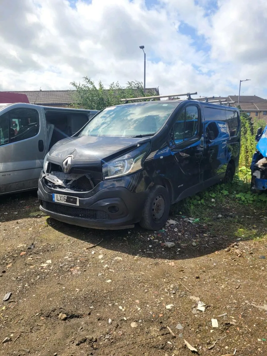 Renault traffic vauxhall vivaro for breaking - Image 3