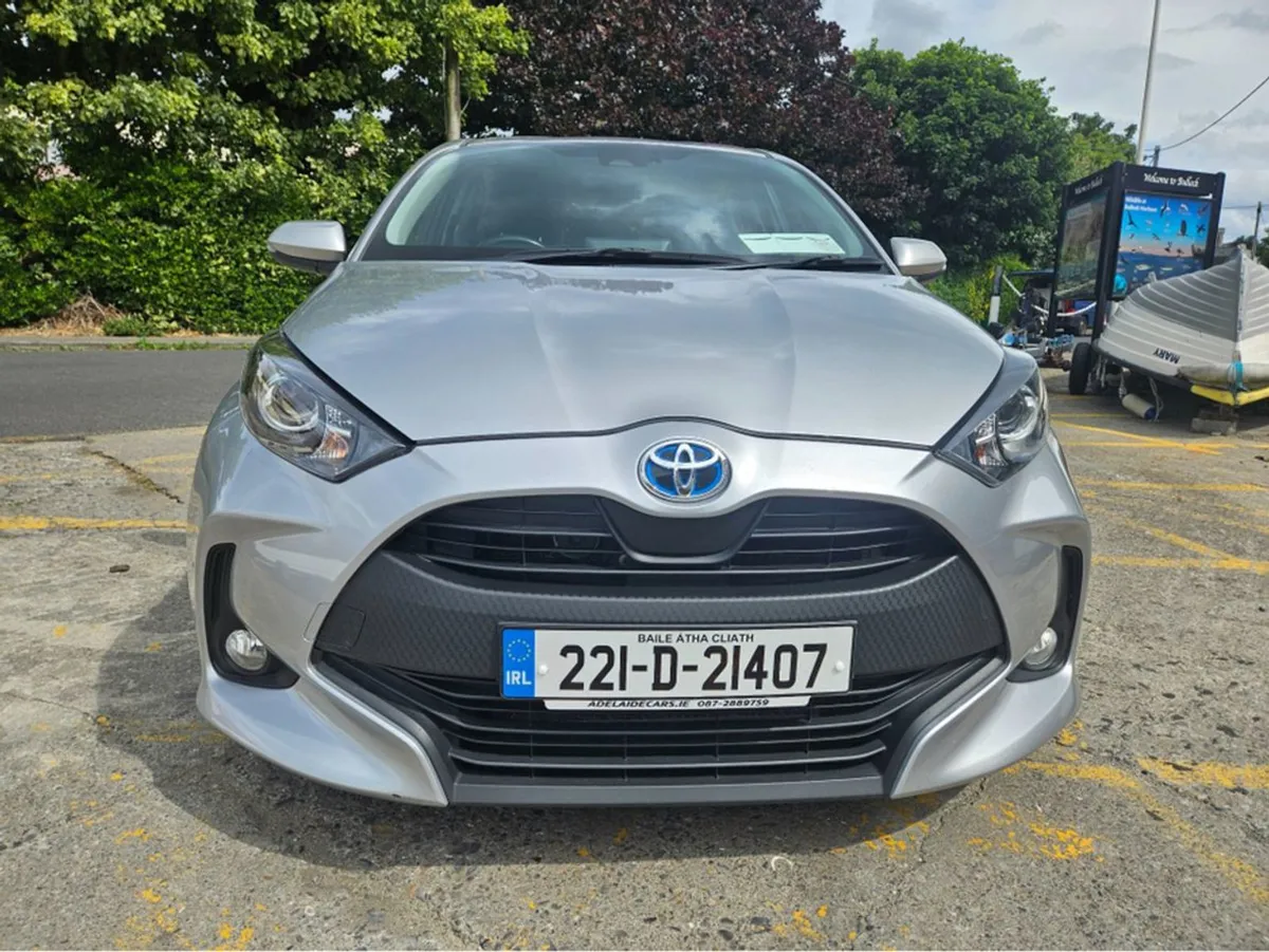 Toyota Yaris Hybrid Luna 4DR Auto - Image 3