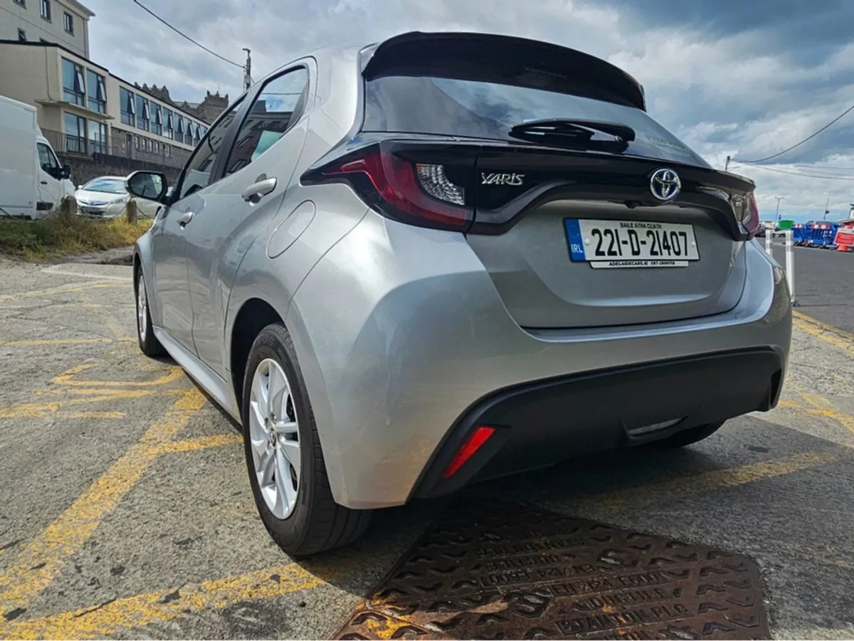 Toyota Yaris Hybrid Luna 4DR Auto - Image 4