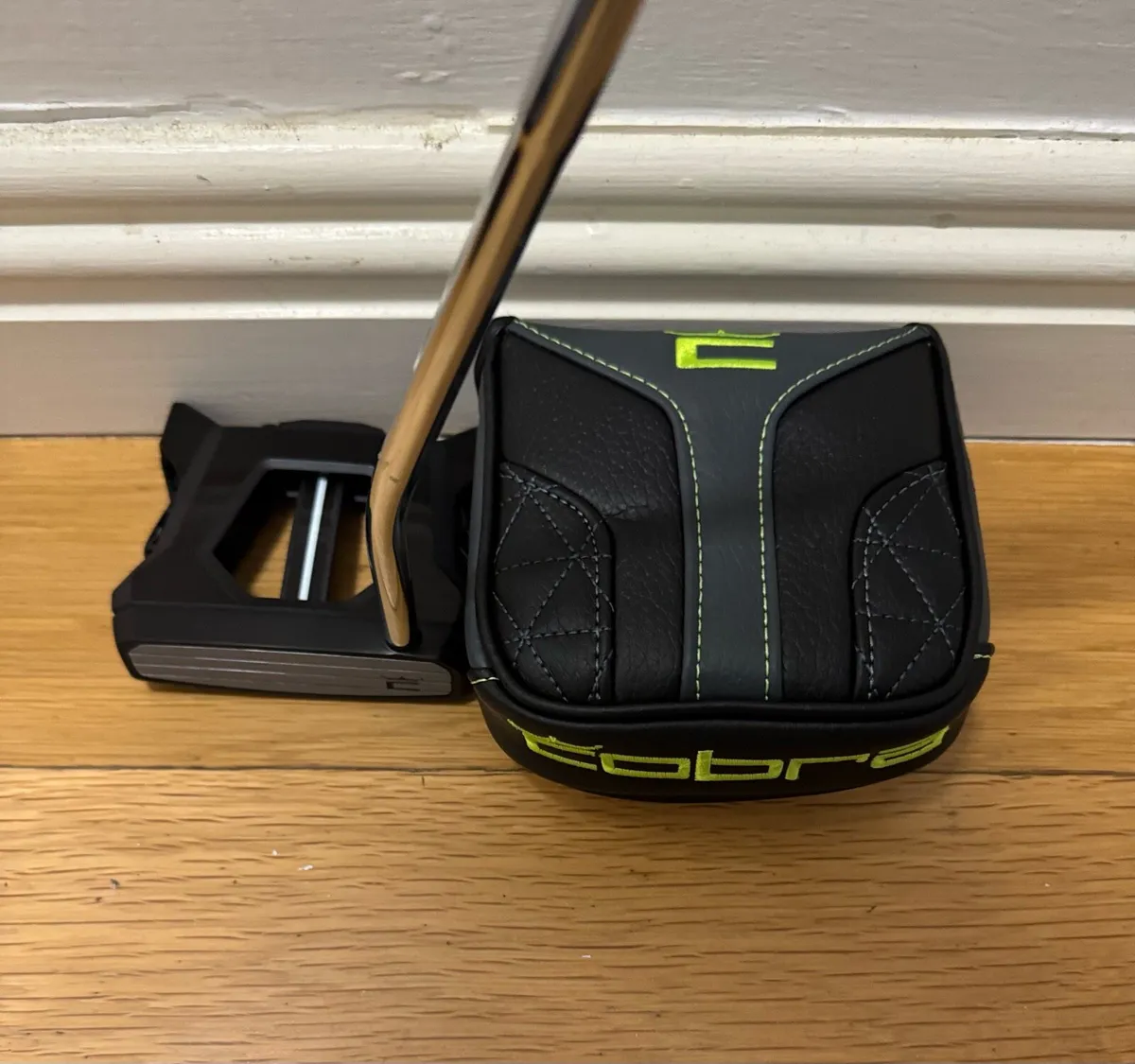 Cobra King Agera putter - Image 1