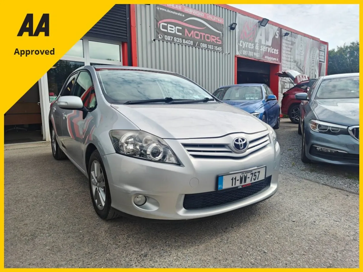 Toyota Auris 1.4 D-4d Sport Auto - Image 3