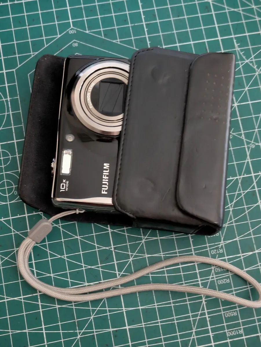 Fujifilm F80 EXR🌈 Super CCD digital camera+ case - Image 2