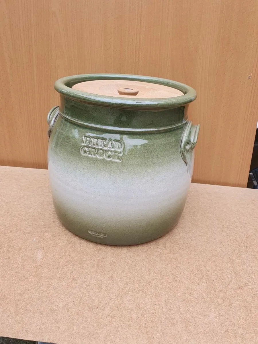 Kiltrea  bread crock - Image 1