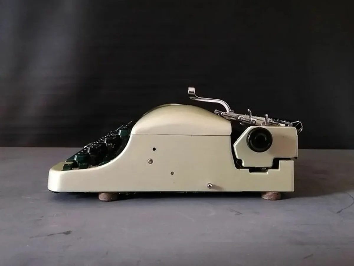 Imperial Good Companion 5 typewriter - Fully Resto - Image 4