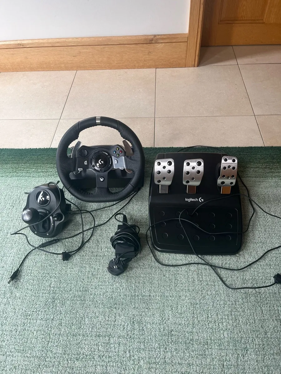 Logitech g920 with shifter - Image 1