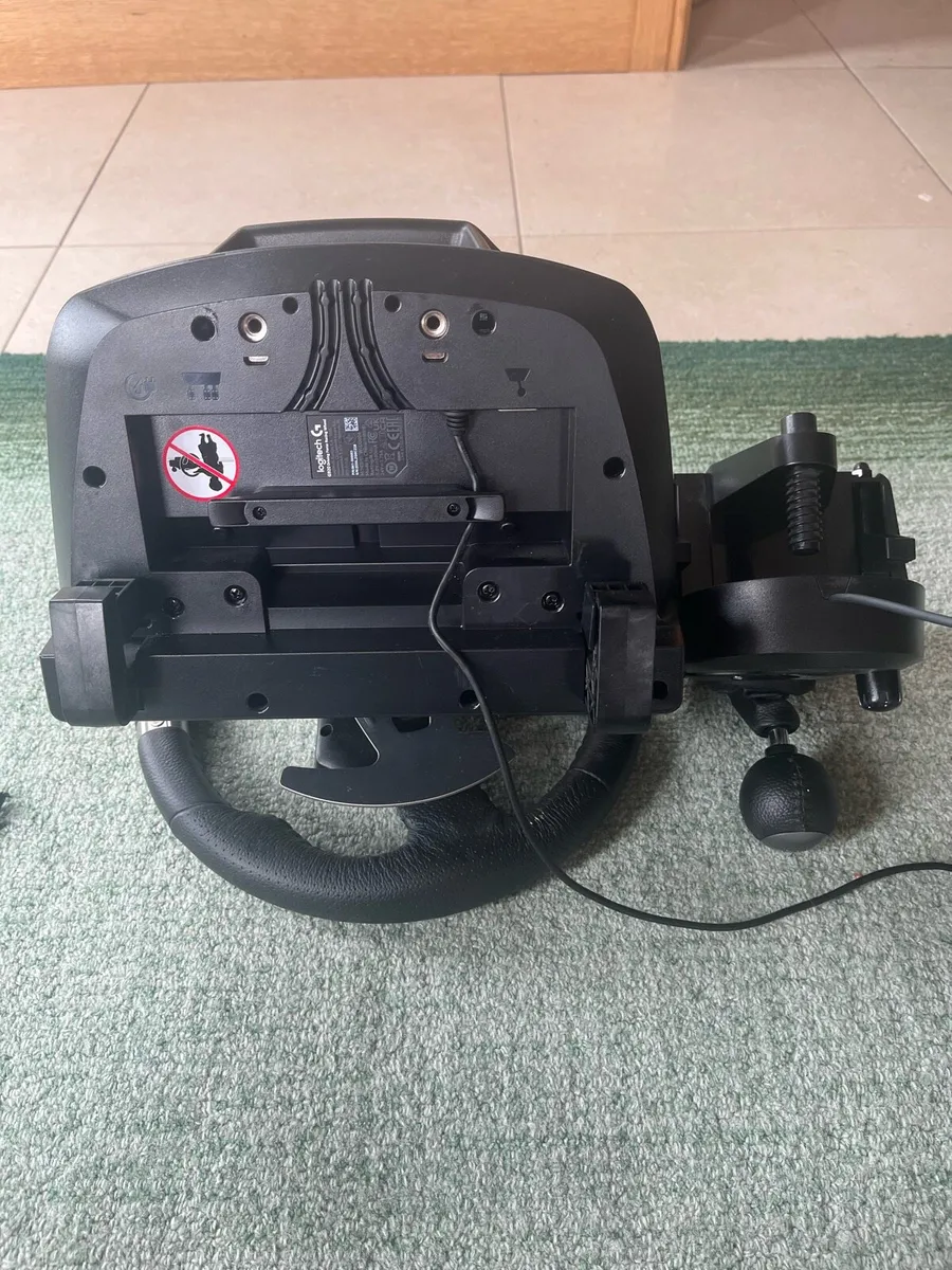 Logitech g920 with shifter - Image 2