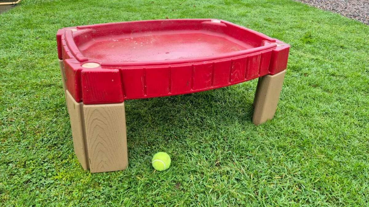 Sand and Water Table - Image 1