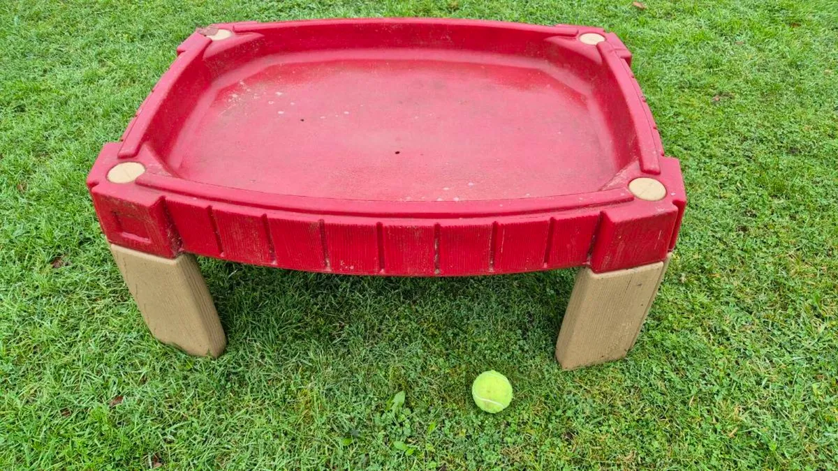 Sand and Water Table - Image 4