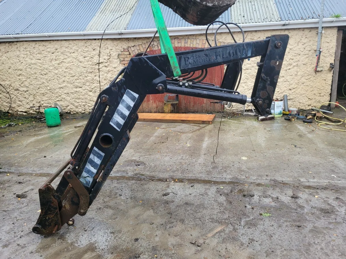 ROSS MORE FL60 front loader - Image 2