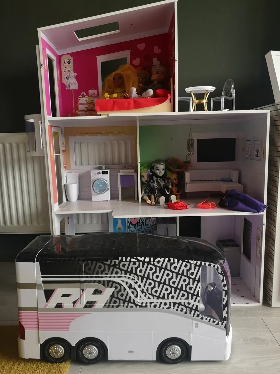 Rainbow High Doll House, Tour Bus, and Dolls