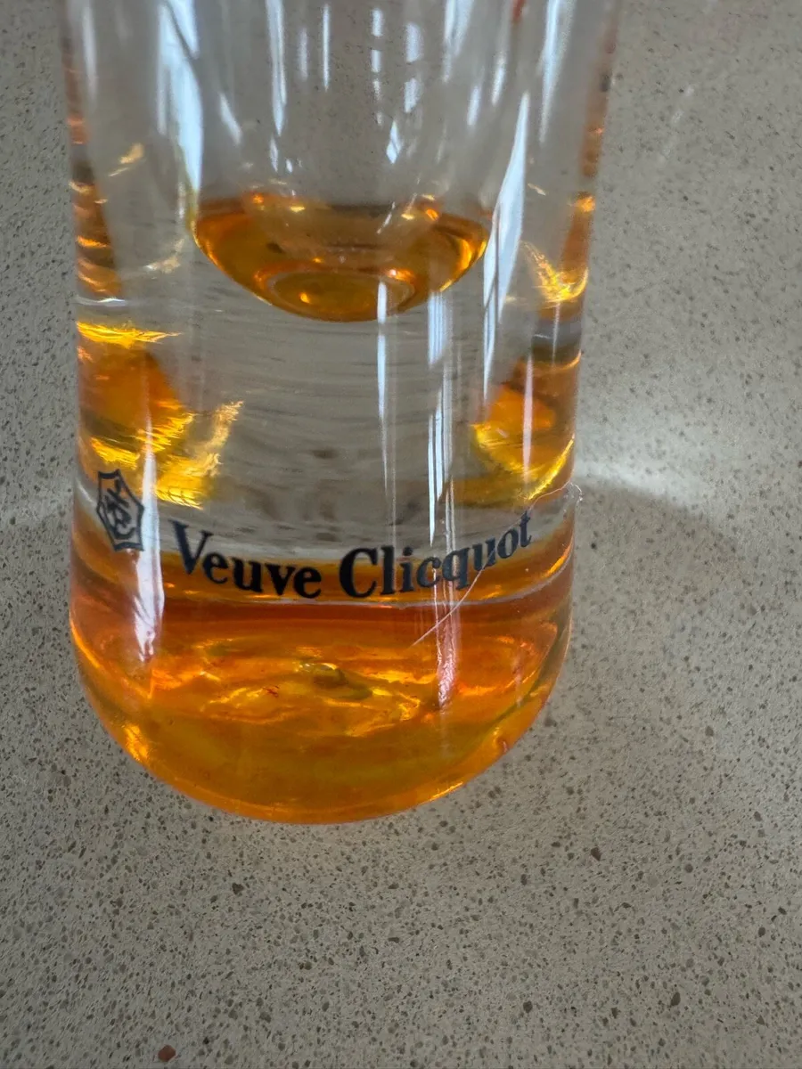 Veuve Clicquot ice bucket and glasses - Image 3