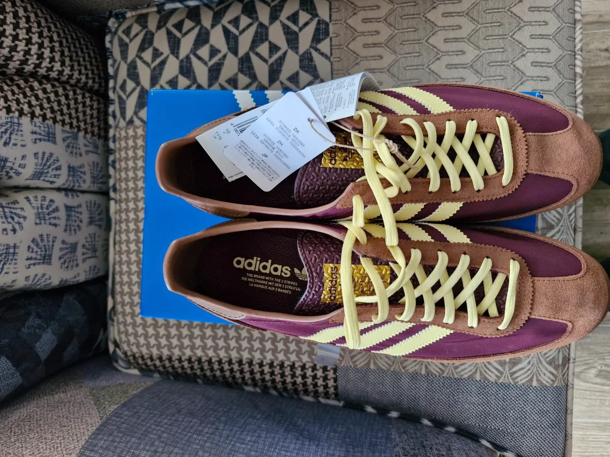 Trainers - Image 2