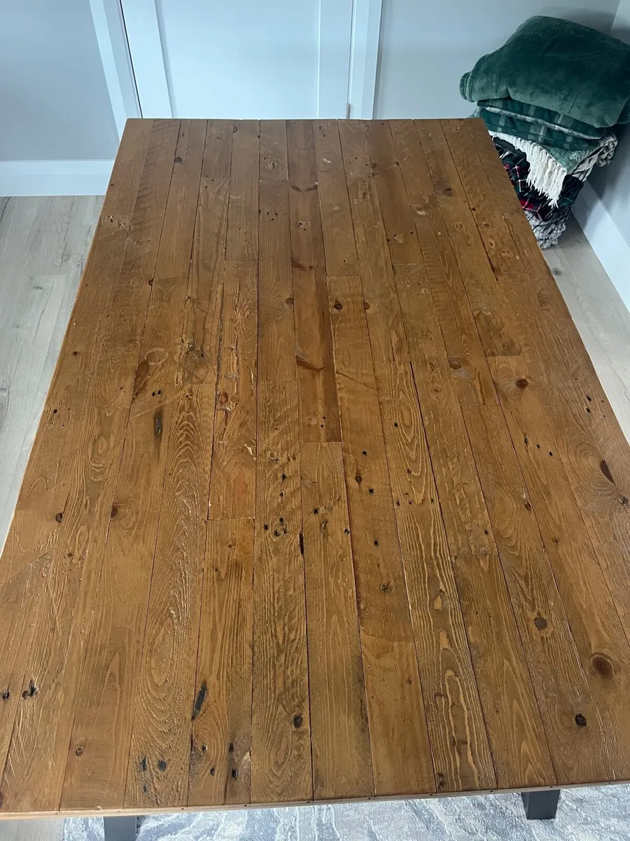 Dining table and chairs - Image 3