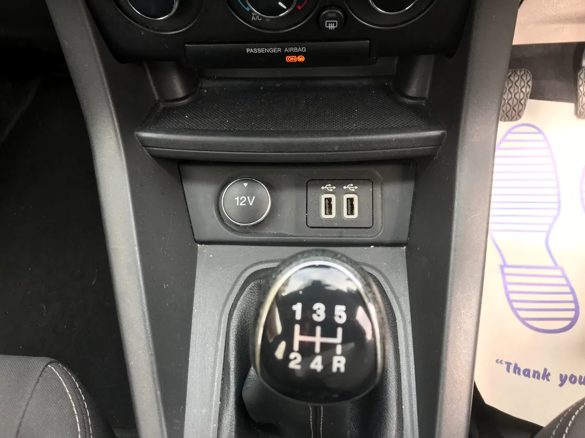 132 Ford Focus 1.0L Petrol Zetec Ecoboost Only 67m - Image 2