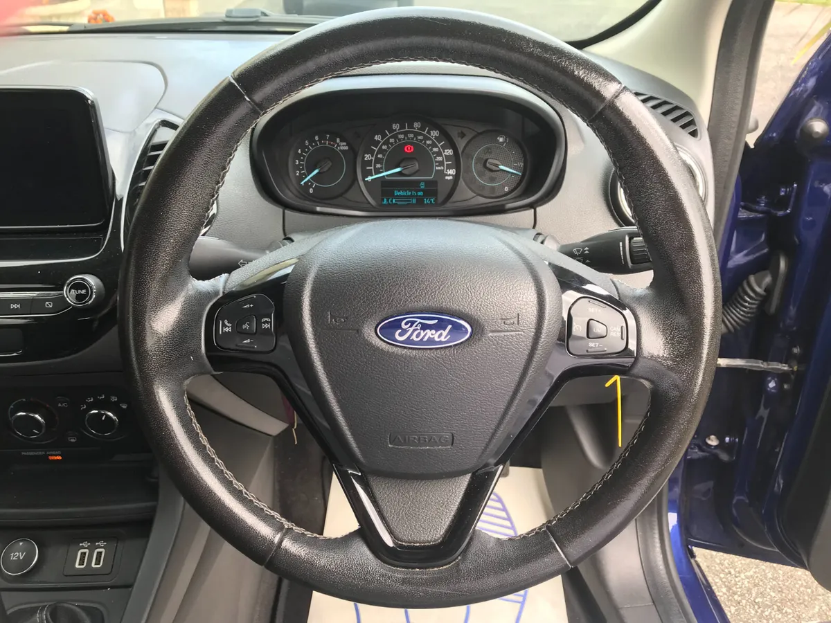 132 Ford Focus 1.0L Petrol Zetec Ecoboost Only 67m - Image 3