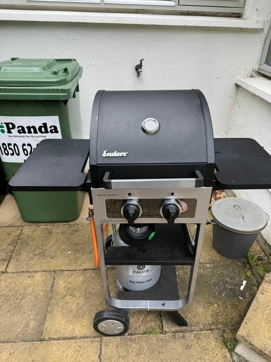 Gas Barbecue including gas cylinder - Image 1