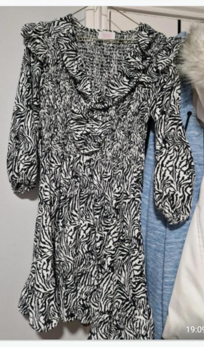 Dresses - Image 4