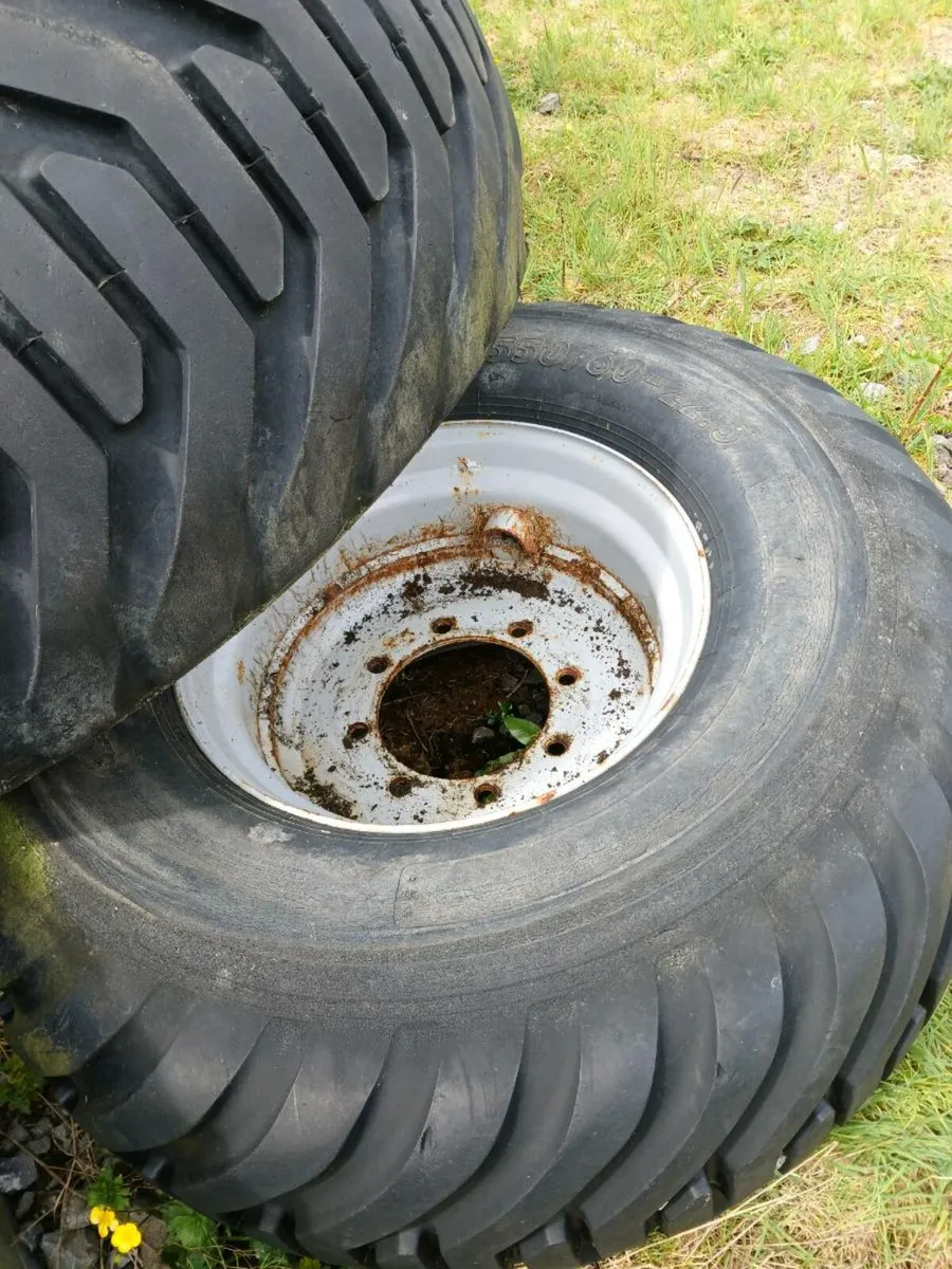 Slurry tanker wheels and tyres - Image 2