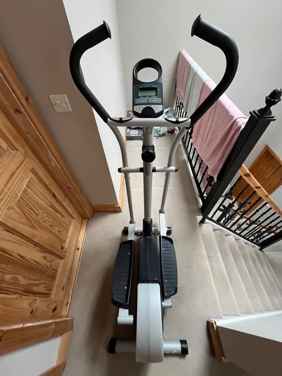 Elliptical Cross Trainer - Image 2