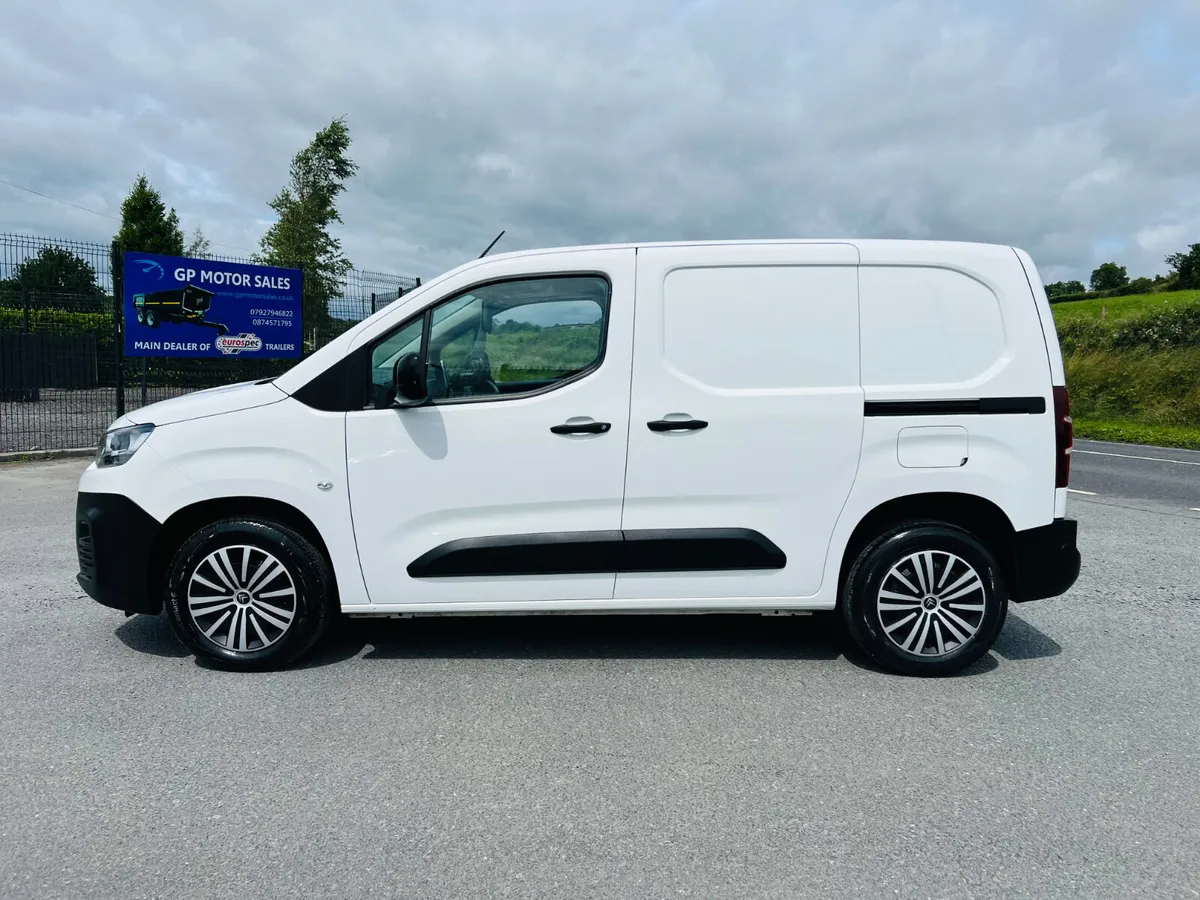 2022 Citroen Berlingo 100BHP €12250 ON IRISH REG - Image 4