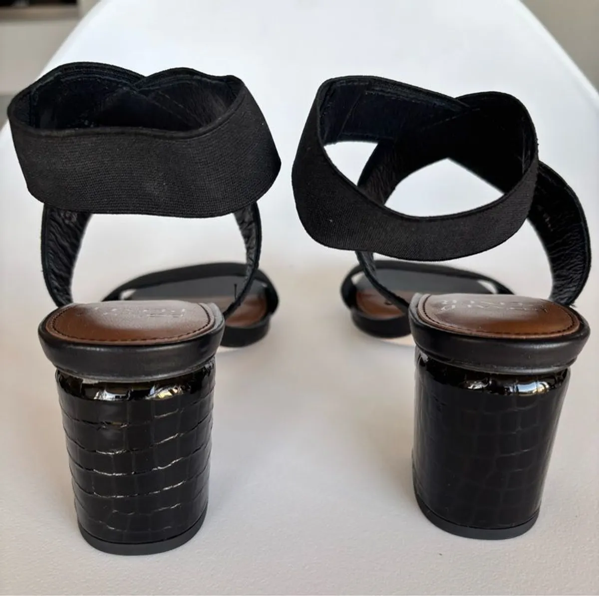 Brand new Donald Pliner leather sandals - Image 3