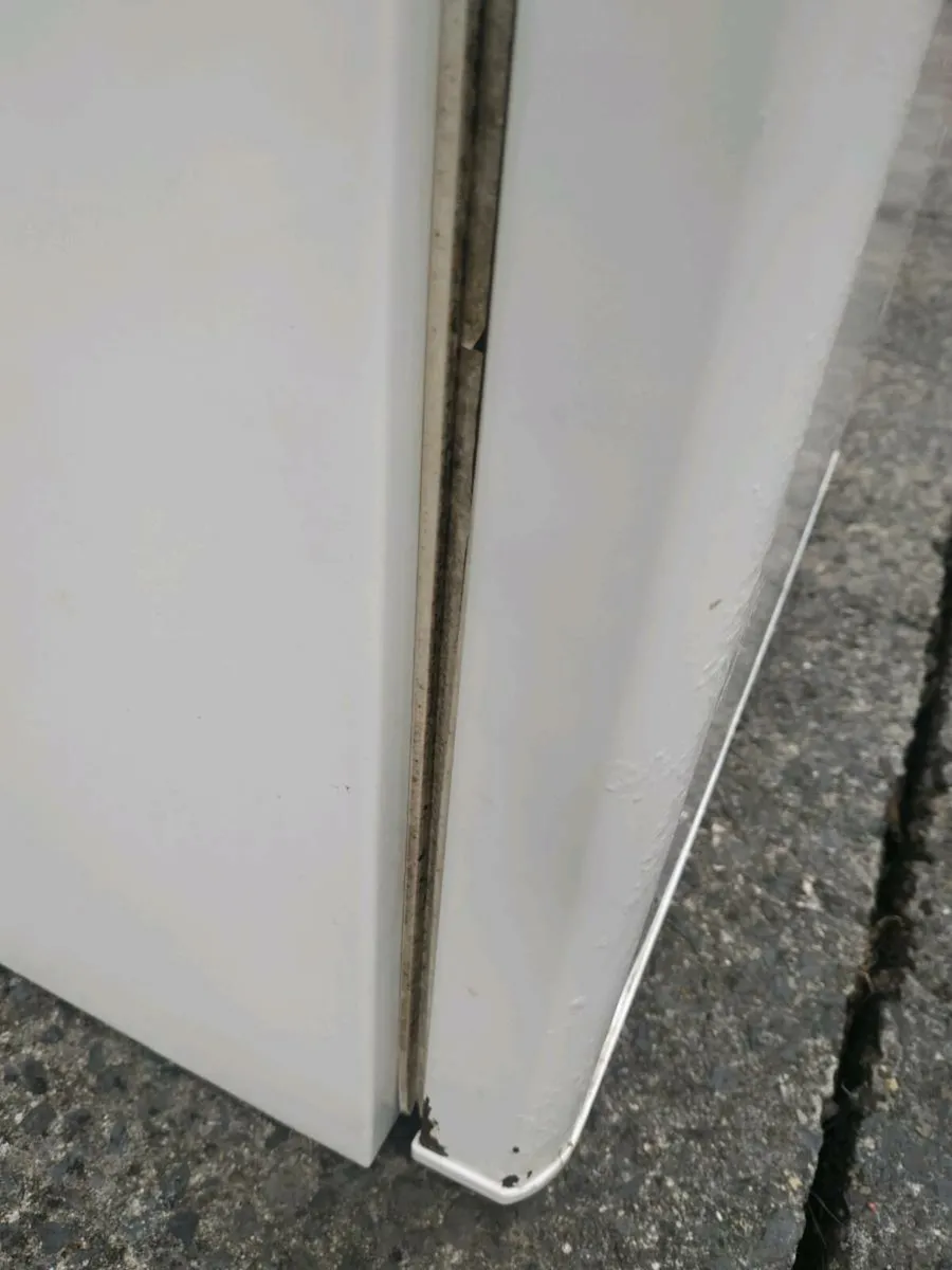 Under counter fridge freezer - Image 2