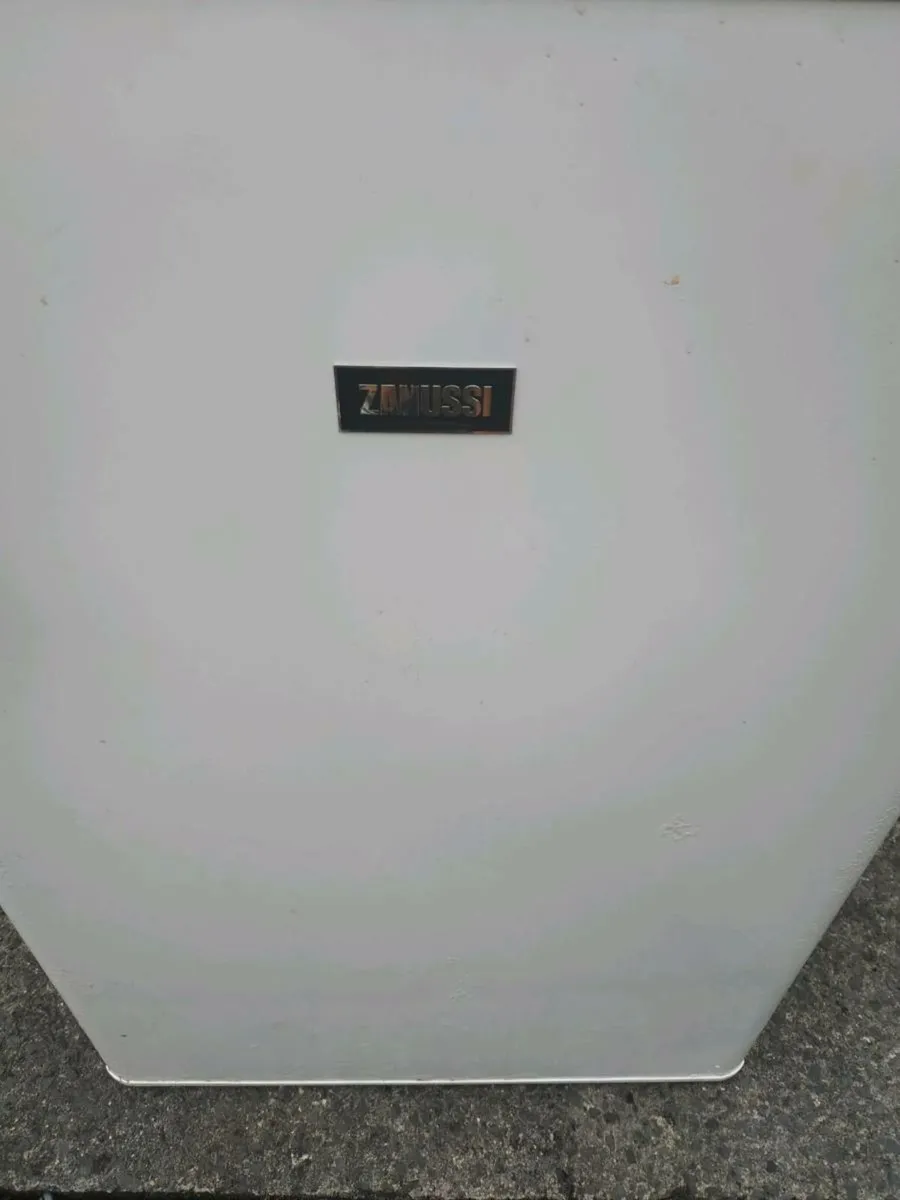 Under counter fridge freezer - Image 3