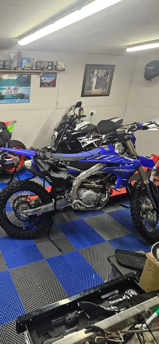 Motorbike - Image 3