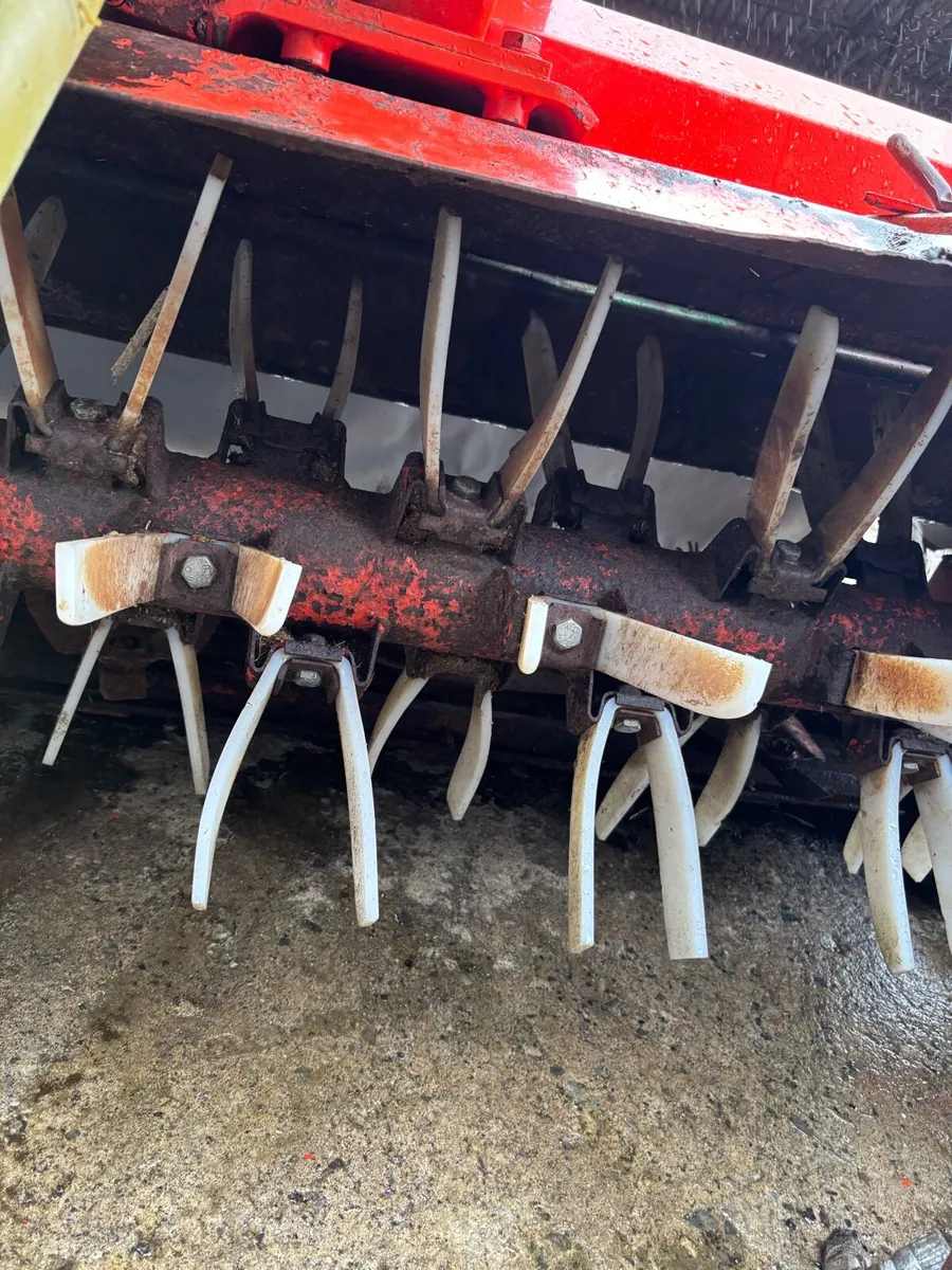 Kuhn front mower - Image 3
