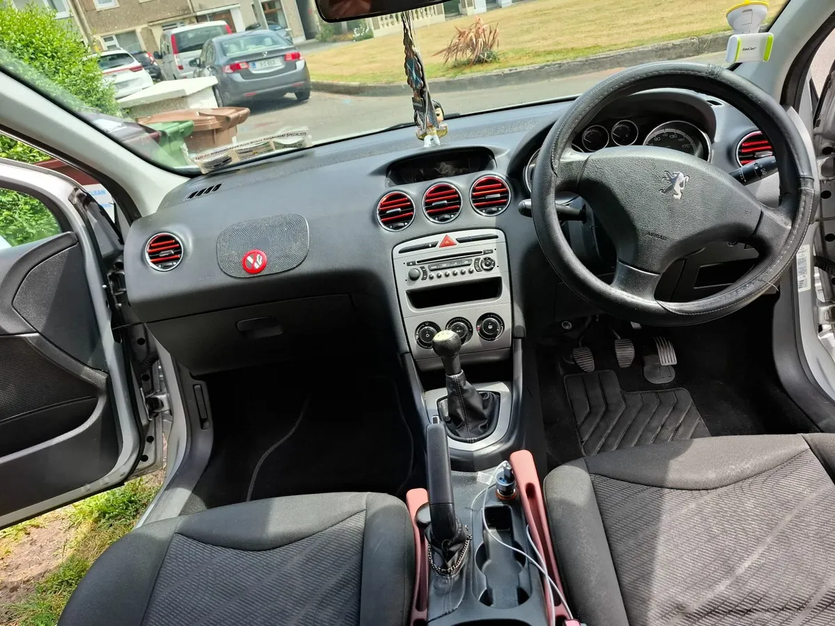 Peugeot 308 2009 - Image 3