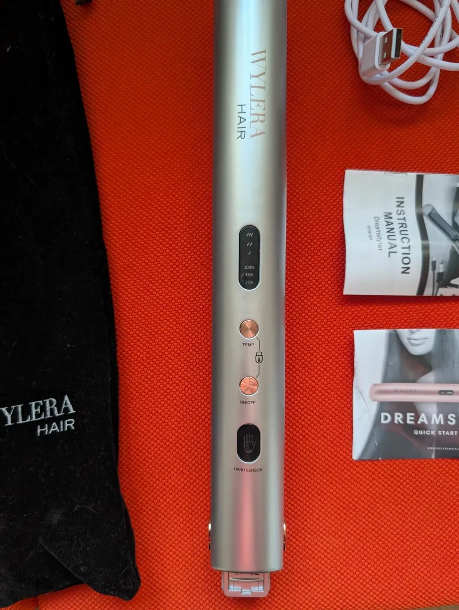 Cordless Hair Straightener - Image 1