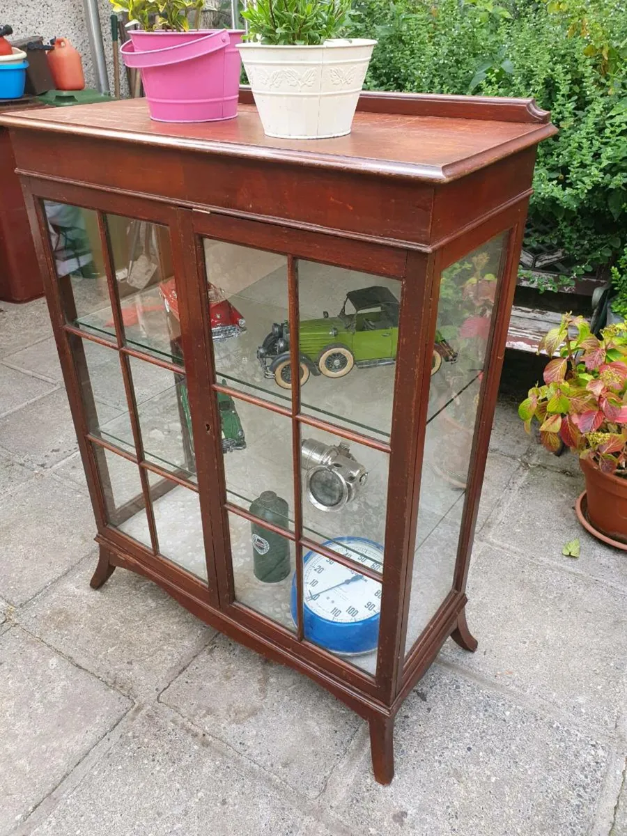 Vintage display cabinet - Image 2