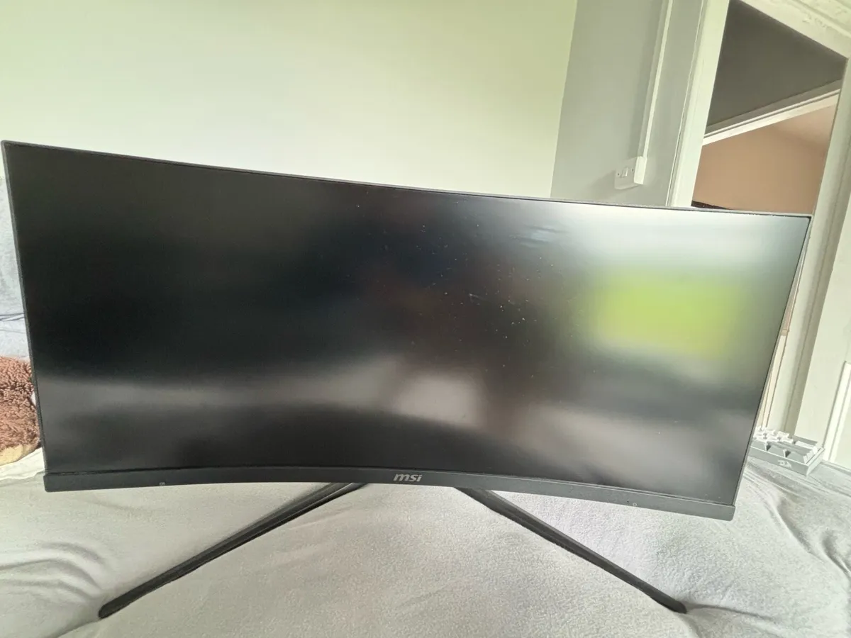 MSI GAMING MONITOR - Image 1
