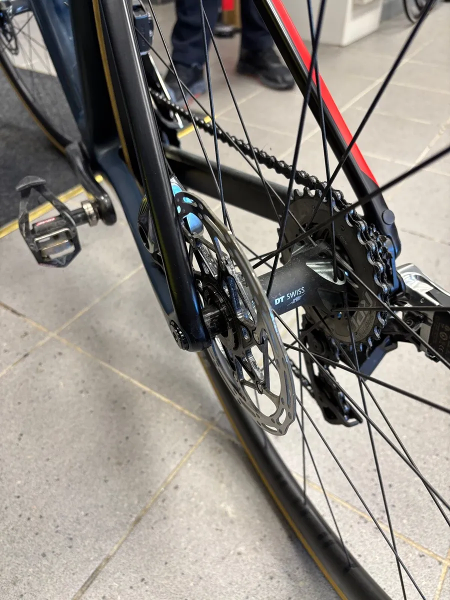 SRAM RED eTap 11 spd disc group set - Image 2