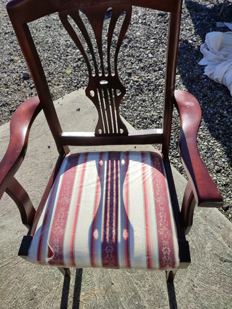 Dining Table and 6 Chairs - Image 3