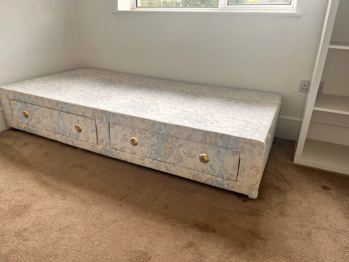 Single Bed - Image 2