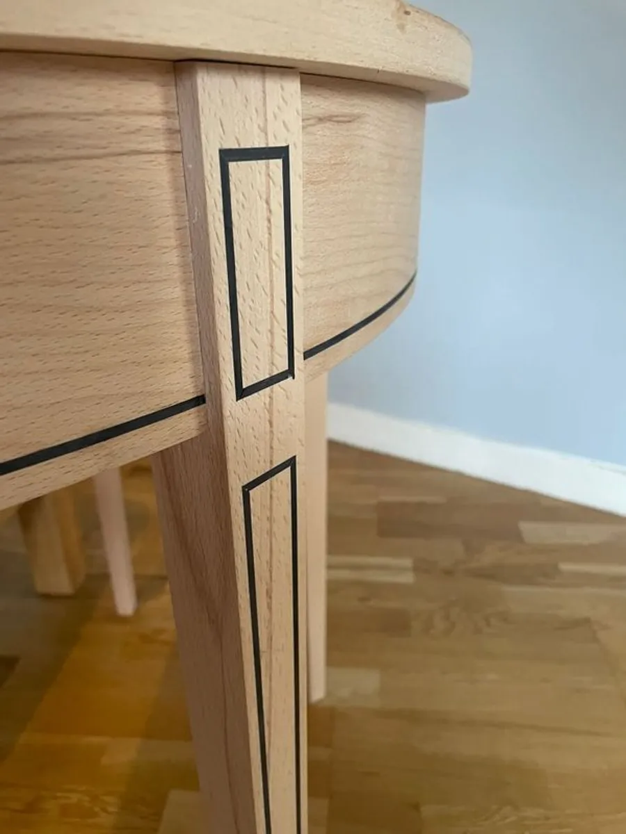 table - Image 4