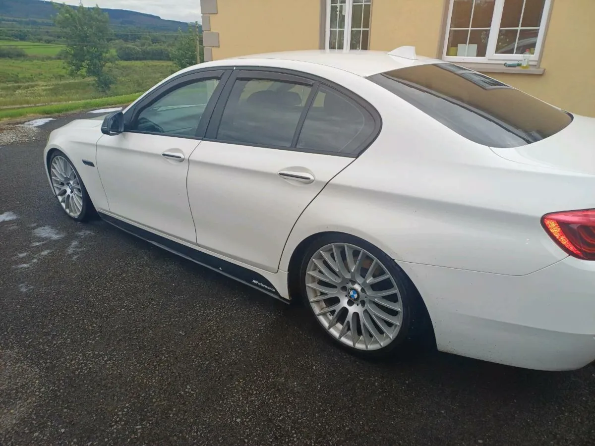 Car - Image 3